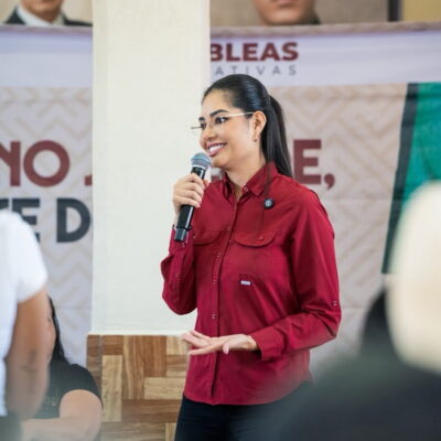 Geraldine Ponce participa en un encuentro con productores de Nayarit
