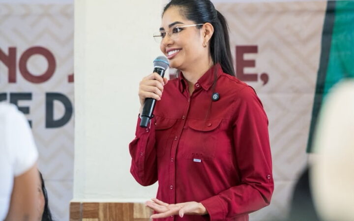 Geraldine Ponce participa en un encuentro con productores de Nayarit