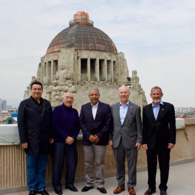 Dirigentes de la CTM y del Consejo Coordinador Empresarial tras su reunión sobre la agenda laboral