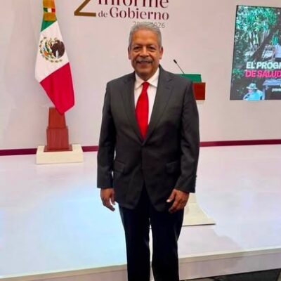 Tereso Medina durante el Segundo Informe de Gobierno en Palacio Nacional