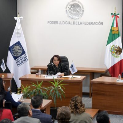 Las magistraturas Indira Isabel García Pérez, Celia Maya García y Rufino H. León Tovar durante una sesión del Tribunal de Disciplina Judicial